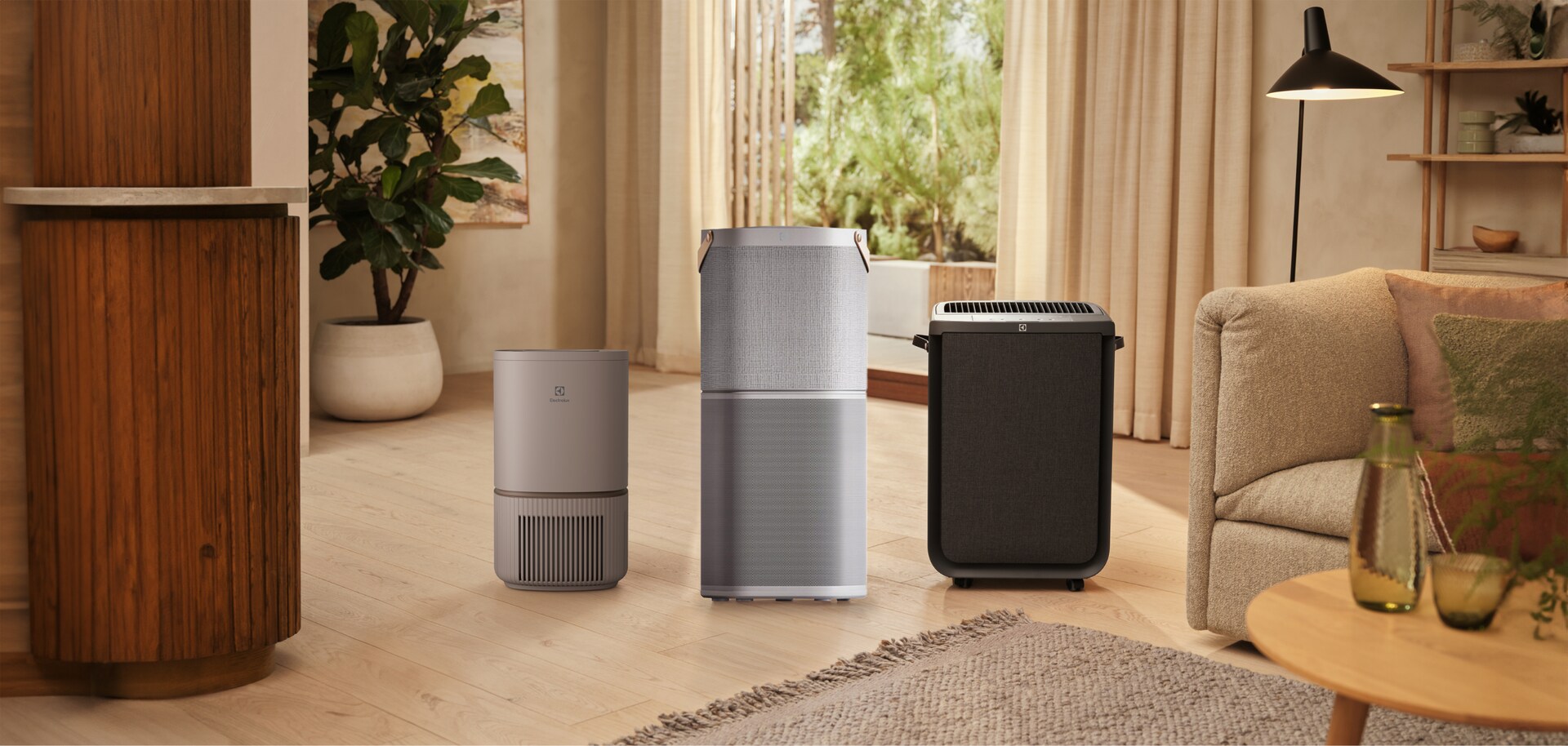 Oczyszczacze powietrza Electrolux w pomieszczeniu.